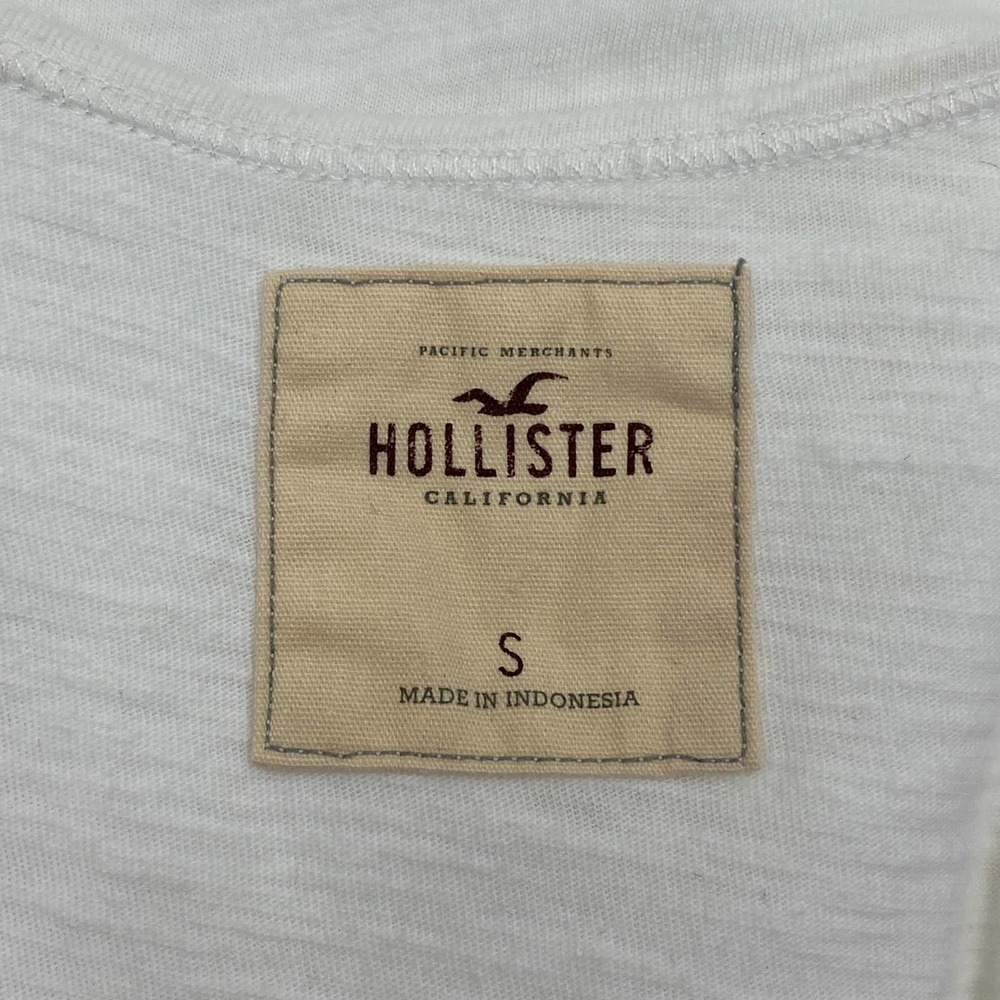 HOLLISTER Solid White Ruffled Front Sleeveless Burnout Racerback Tank Top - Picture 9 of 12